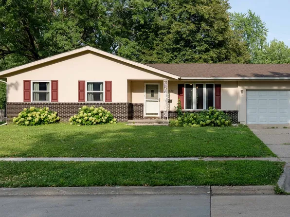 617 NW Beechwood St, Ankeny, IA 50023
