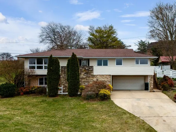 519 Elm St, Broadway, VA 22815