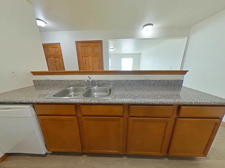 Eagle Point Apartments — Photo 32