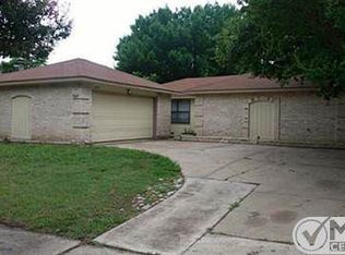 2307 Clearhaven Dr, Arlington, TX 76014