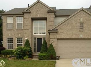 3294 Glacier Dr, Lake Orion, MI