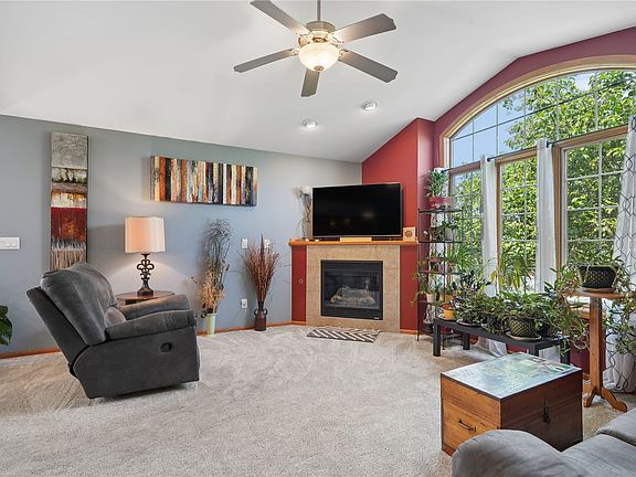 4th image of 2805 38th Ave SW