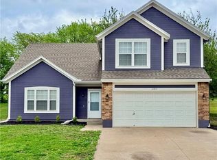 14917 Pine View Dr, Grandview, MO 64030
