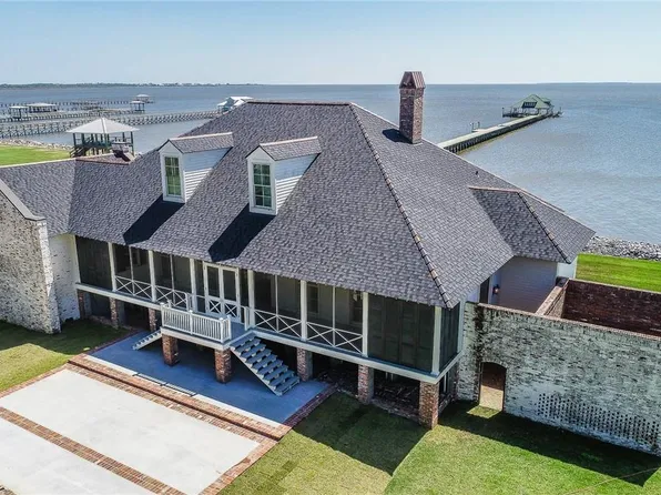 207 Oliver St, Lake Charles, LA 70607