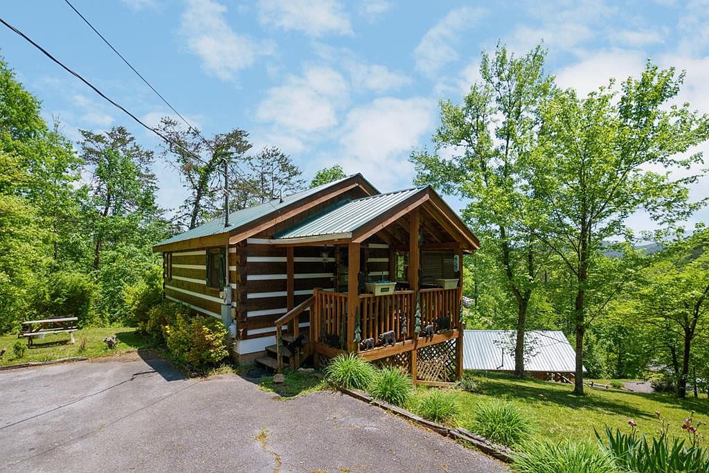 2214 Hidden Mountain Rd, Pigeon Forge, TN 37876 | Zillow