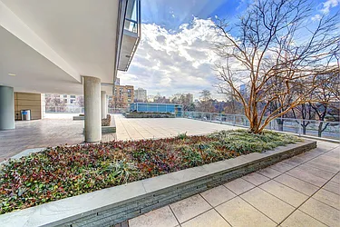 Sold by Isen & Company : Real Estate Advisors