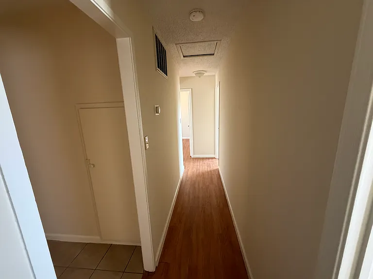 635 Seneca Pl — Photo 14