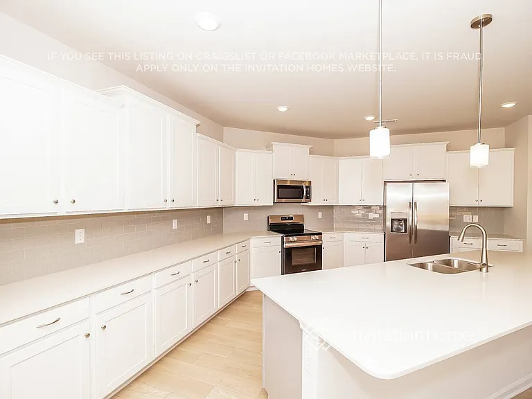 2046 Morning Gold Dr — Photo 9