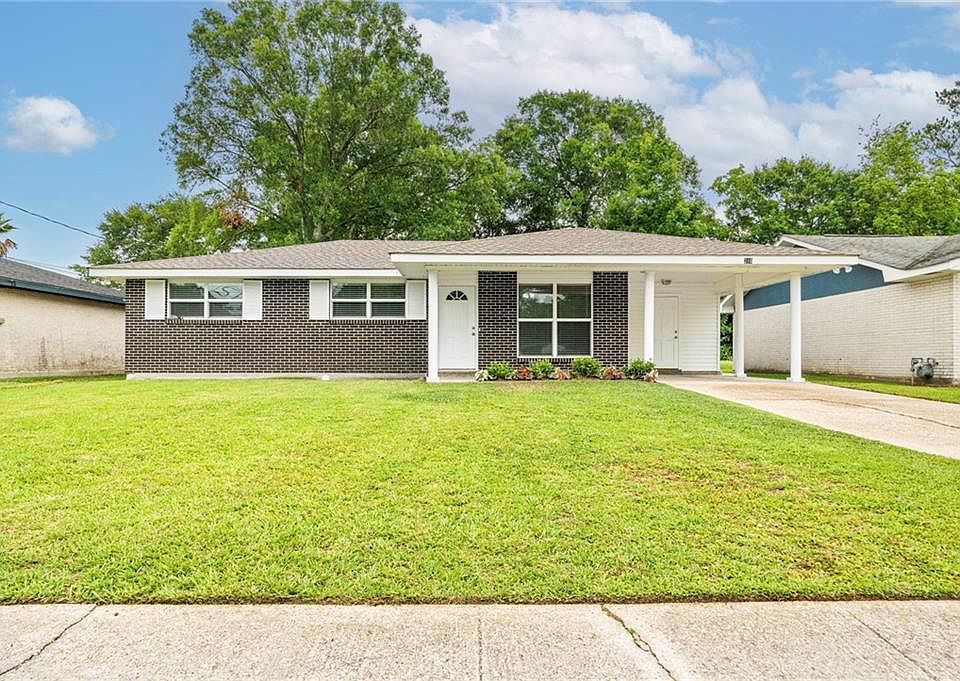 1st image of 210 Mockingbird Ln