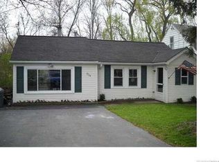 7284 Tonawanda Creek Rd, Lockport, NY 14094