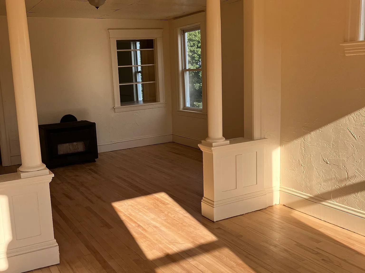 3 bed, 1430 sqft, $2,100 — Photo 4