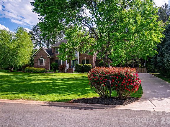 2nd image of 435 Crowders Bluff Ct