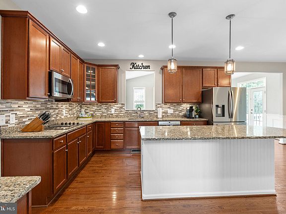 4th image of 5840 Coakley Dr