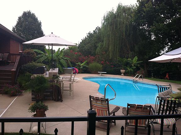2nd image of 125 Portsmouth Ln
