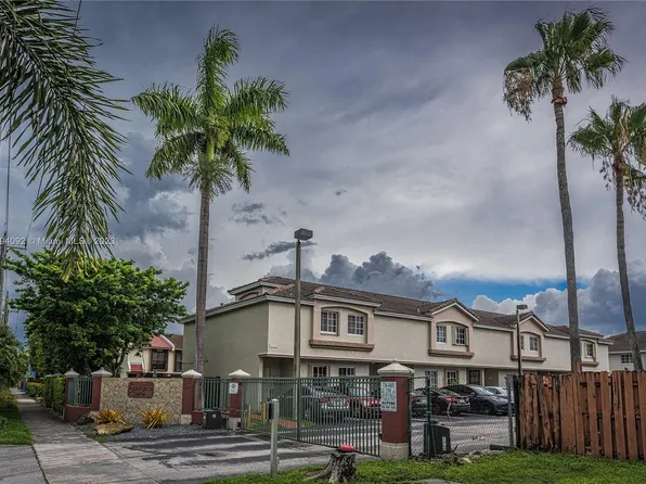 8335 NW 8th St APT 2J, Miami, FL 33126