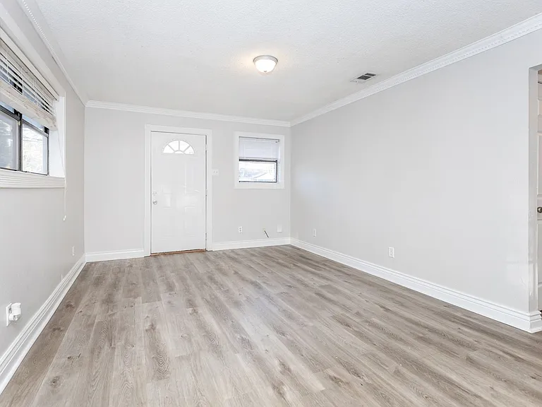 2314 14th St — Photo 9