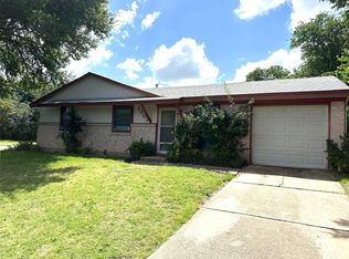 1303 Driftwood Dr, Duncanville, TX 75116