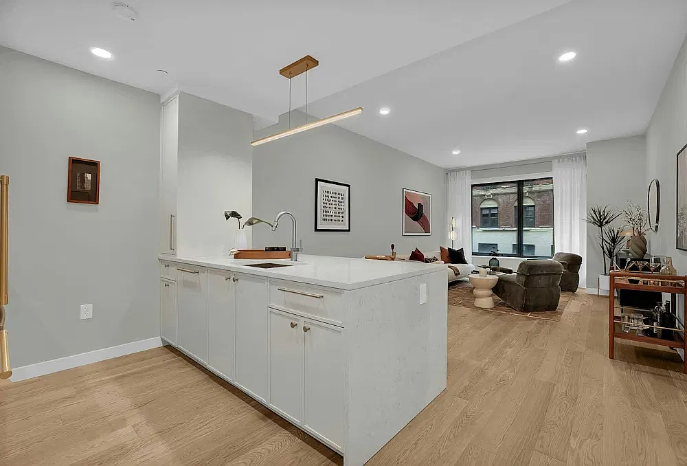 18 West 55th Street — Photo 1
