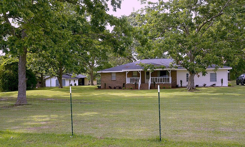 1st image of 8870 Broadus Loop Rd