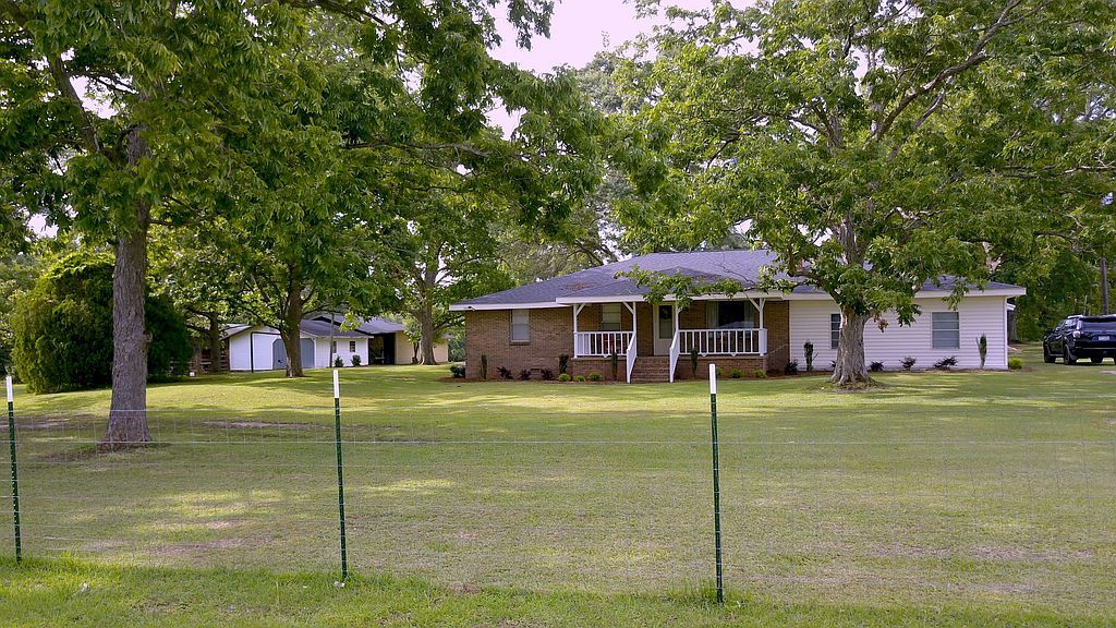 8870 Broadus Loop Rd - Property Image
