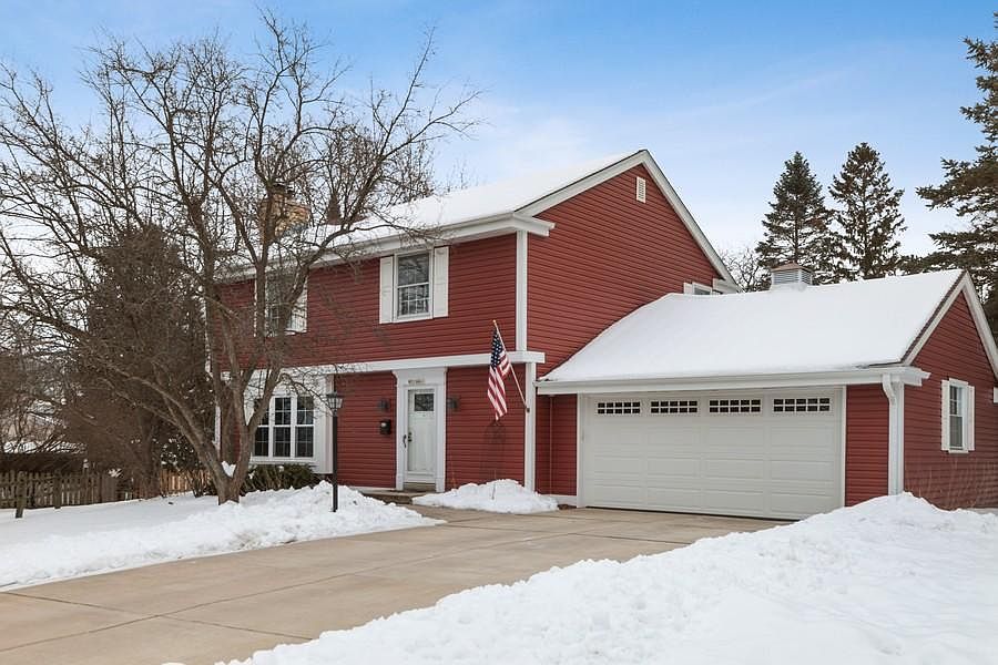 1st image of W52N841 Castle Ct