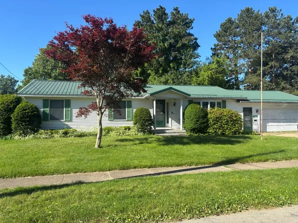 347 Riley Dr, Girard, PA 16417