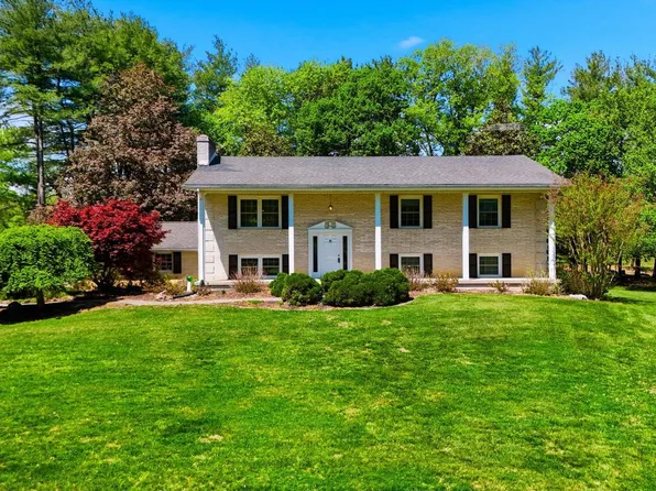 1539 Harold Dr, Inwood, WV 25428