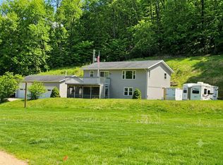 4811 Lynn Hollow Ln, Potosi, WI 53820
