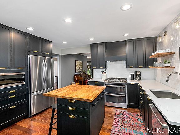 5th image of 3813 Omaha St SW