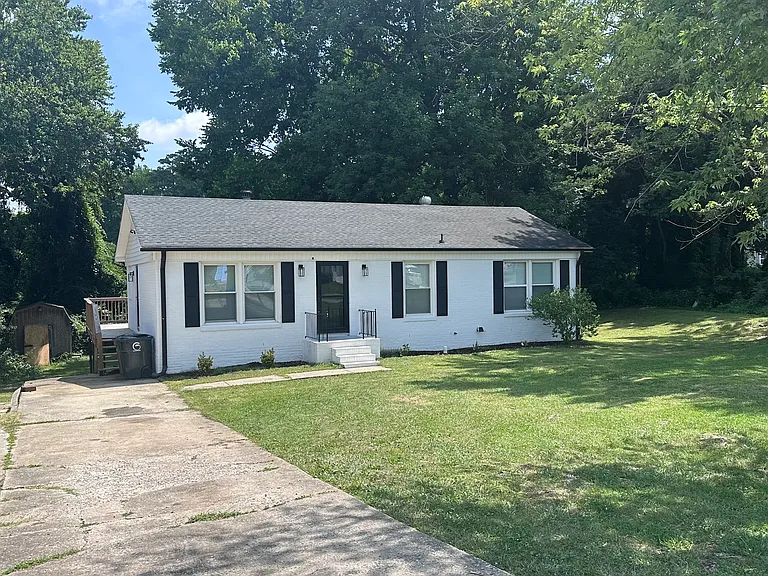 2909 Woodhill Ln — Photo 6