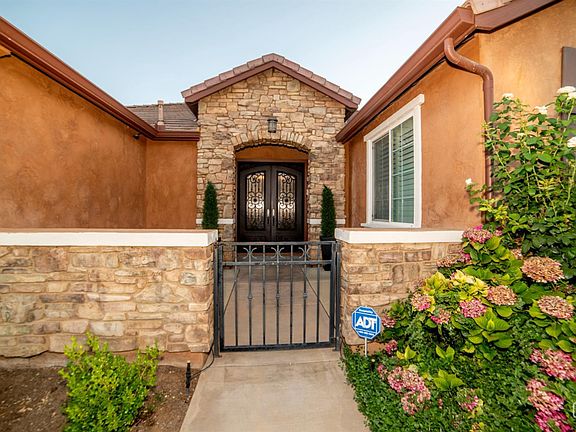 3rd image of 5308 Aurora Way