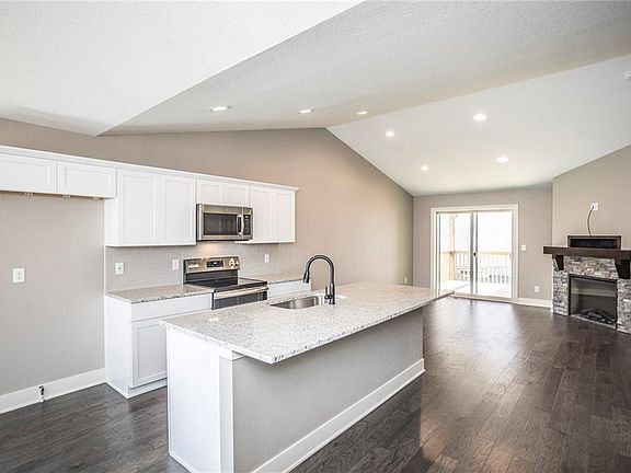 3rd image of 1415 NE Falstaff Ln