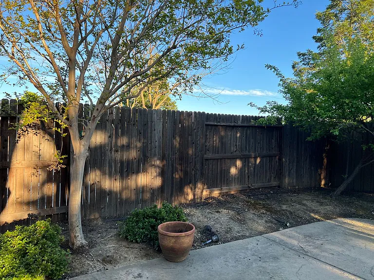 2338 Dunsley Cir — Photo 48