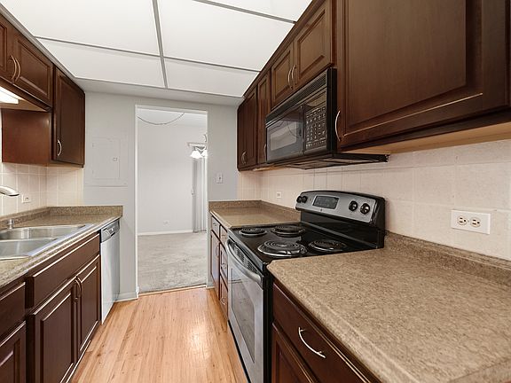 5th image of 6340 Americana Dr APT 120