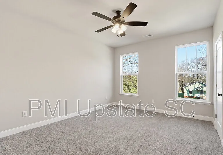 109 Virginia Ave — Photo 12