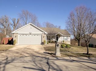 12812 Meadowdale Dr, Saint Louis, MO 63138