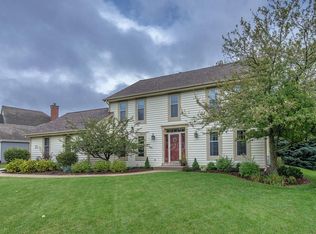 W263N2338 Wilderness Way, Pewaukee, WI 53072