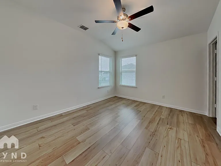 10860 Quinn Ct — Photo 8