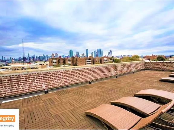 2nd image of 5015 39th St APT 6F
