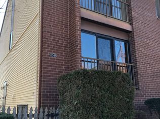 9545 James St #A, Philadelphia, PA 19114
