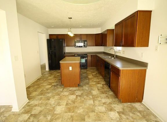 5th image of 7700 Willow Ln