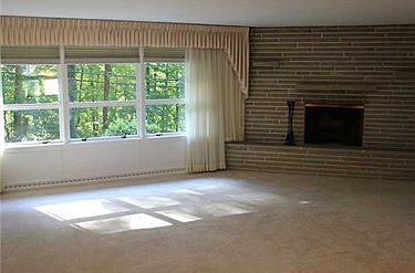 3rd image of 149 Greenhill Dr