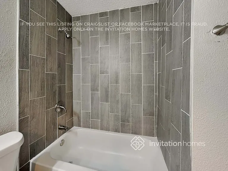 208 Ennis St — Photo 15