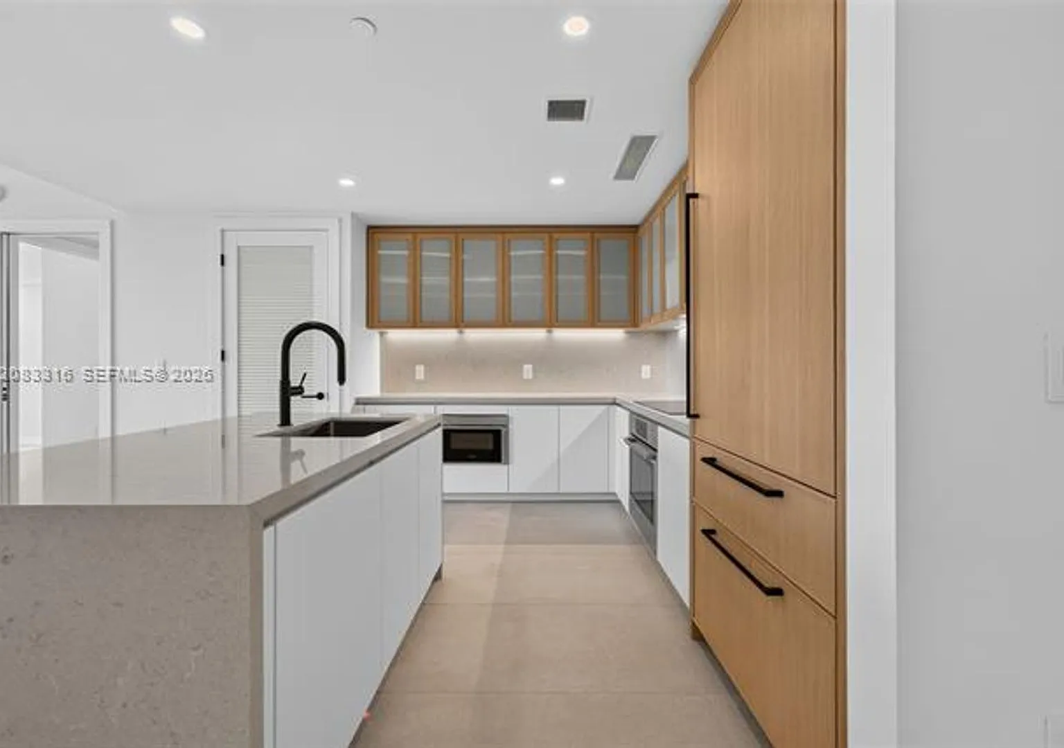 2200 Brickell Ave cu-315, Miami, FL 33129 — Photo 1