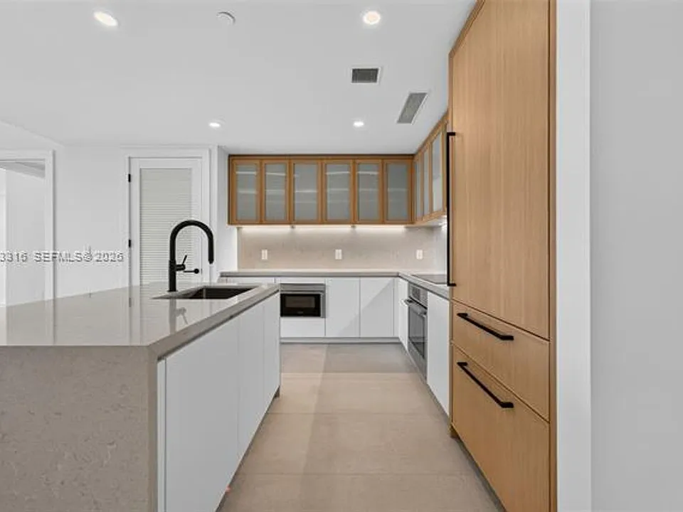 2200 Brickell Ave #CU-315
