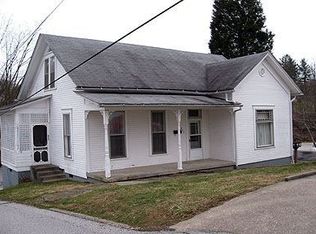 211 E Crown Ave, Pennsboro, WV 26415