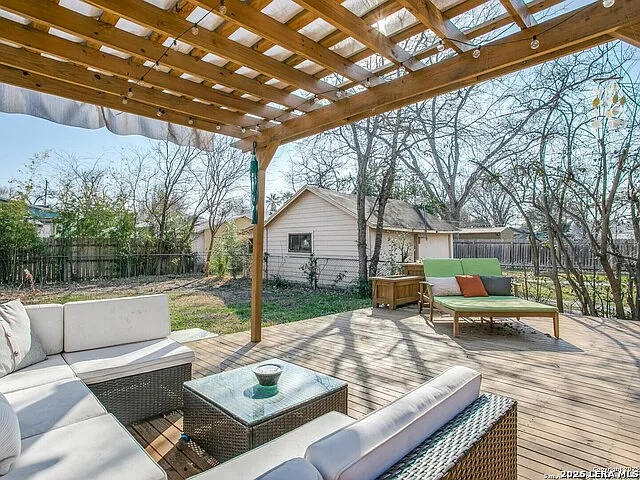 814 W Gramercy Pl — Photo 18