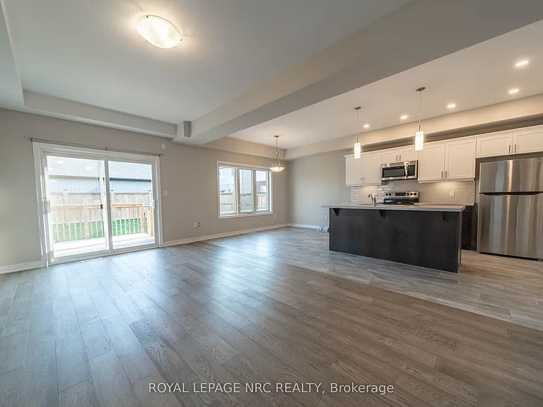 1217 Uppers Ln — Photo 6