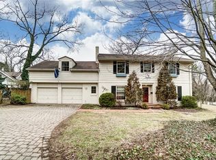 205 Kramer Rd, Oakwood, OH 45419