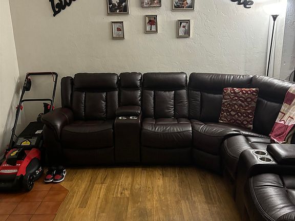 2nd image of 608 Acorn Grove Ct